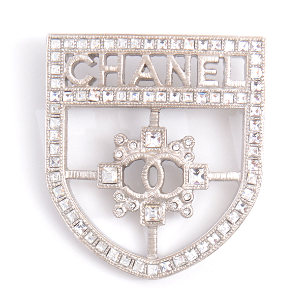 シャネル CHANEL エンブレムブローチ